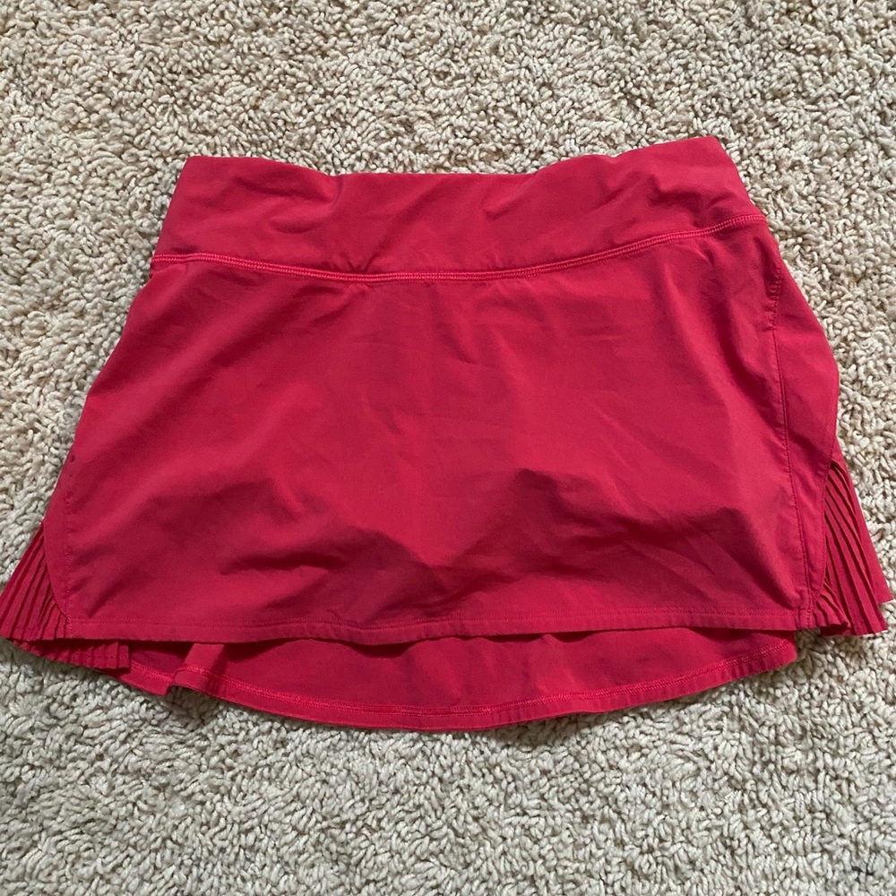 EUC Lululemon Play off the Pleats Skirt - Size 6